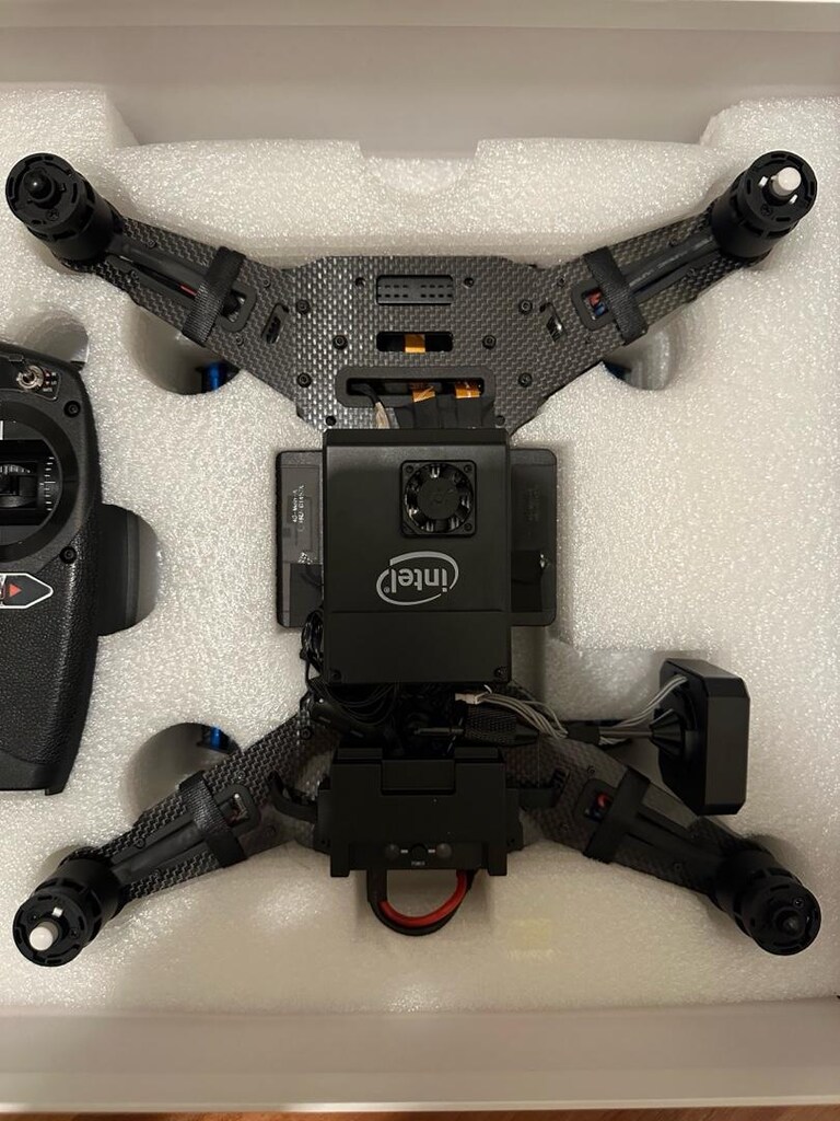 Intel Aero Ready to Fly (RTF) Drone Kit - 2