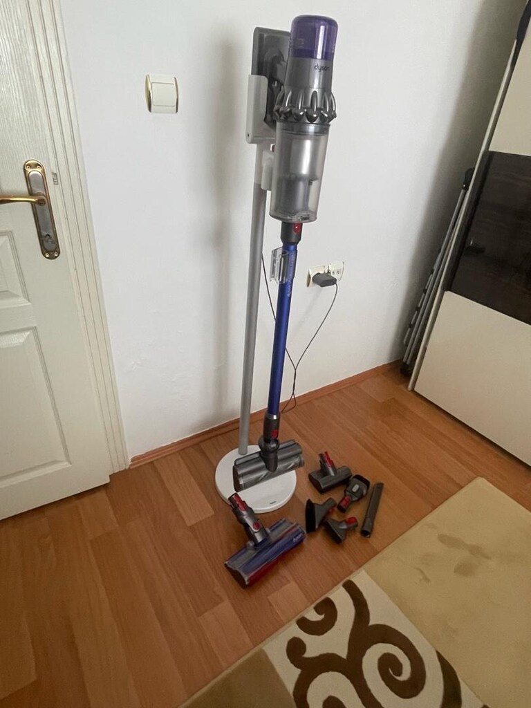dyson 11 - 2