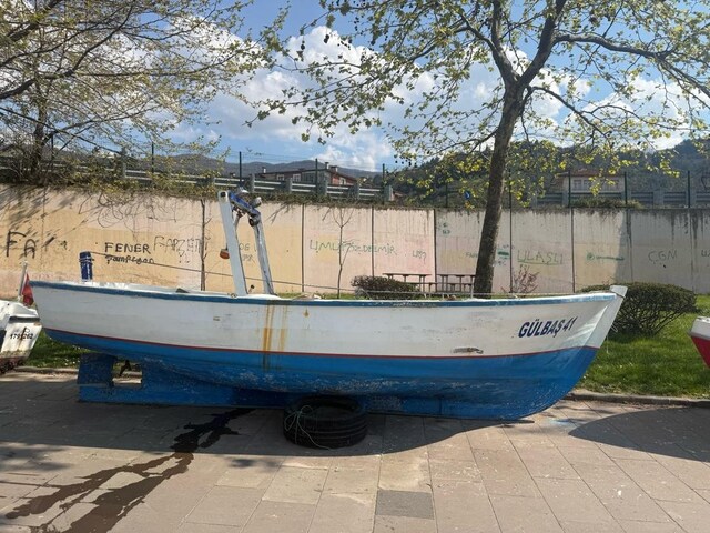 acillll satılık ahşap sandal