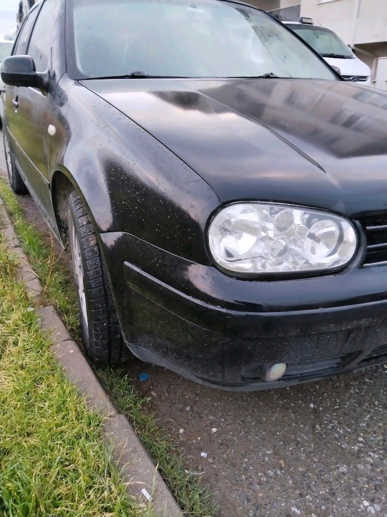 Volkswagen Golf - 8