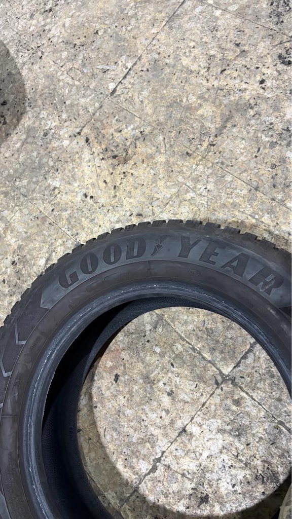 195 65 15 Goodyear - 5