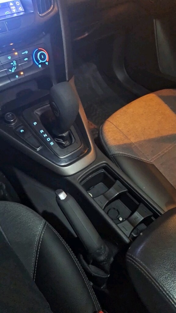 FORD OTOMATİK VİTES TOPUZU SİLİKON KILIF - 2