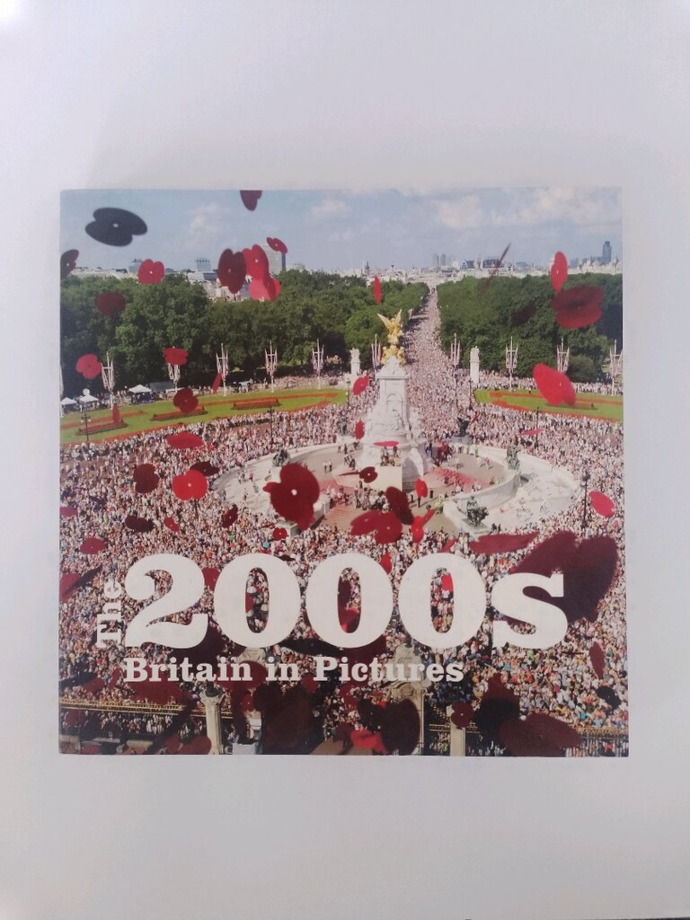 2000s The Britain in Pictures Kitap İngilizcedir Koleksiyonluk temiz ...
