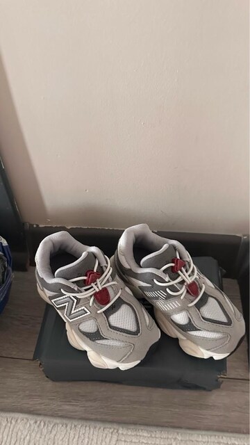 New Balance 9060 unisex çocuk gri spor ayakkabı 26 numara 15 cm