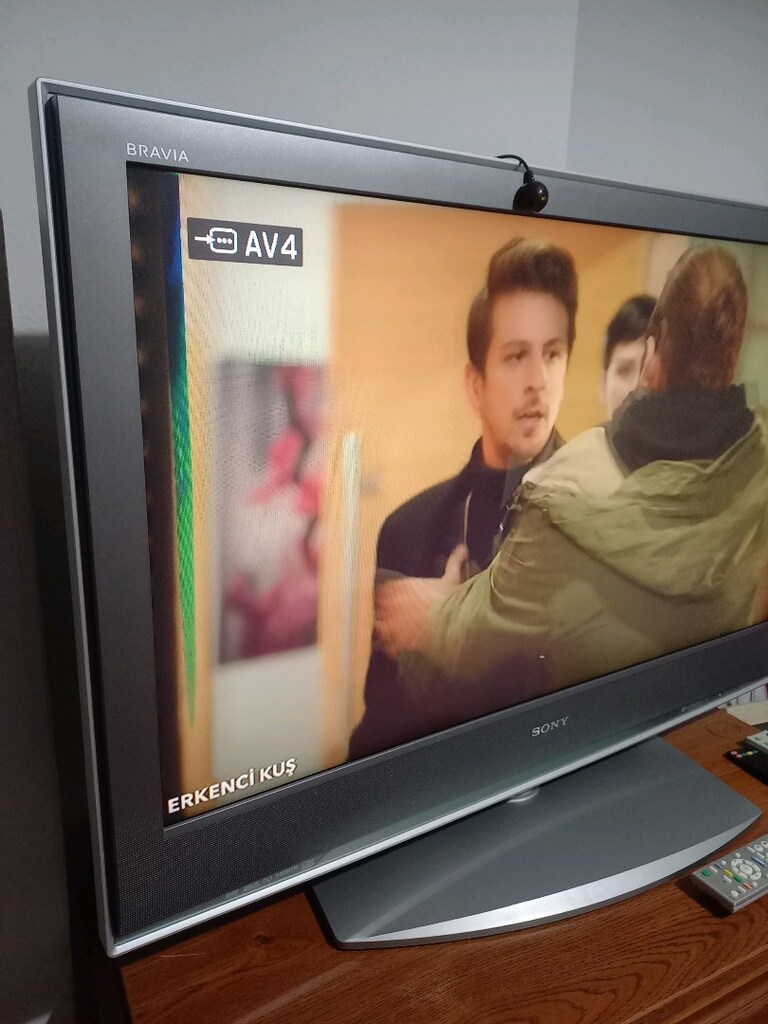 SONY HD LCD TV - 6