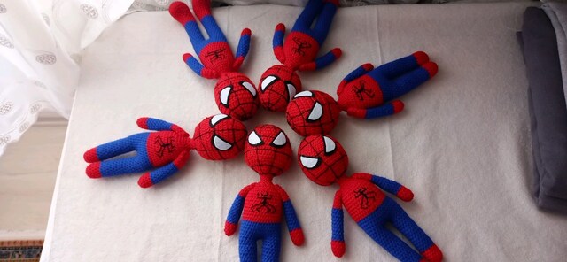 amigurumi spiderman