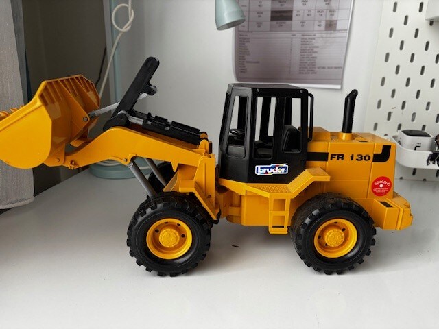 Bruder Kepçeli Ekskavatör - 40 cm Boyunda