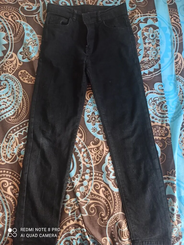 Siyah kot pantolon