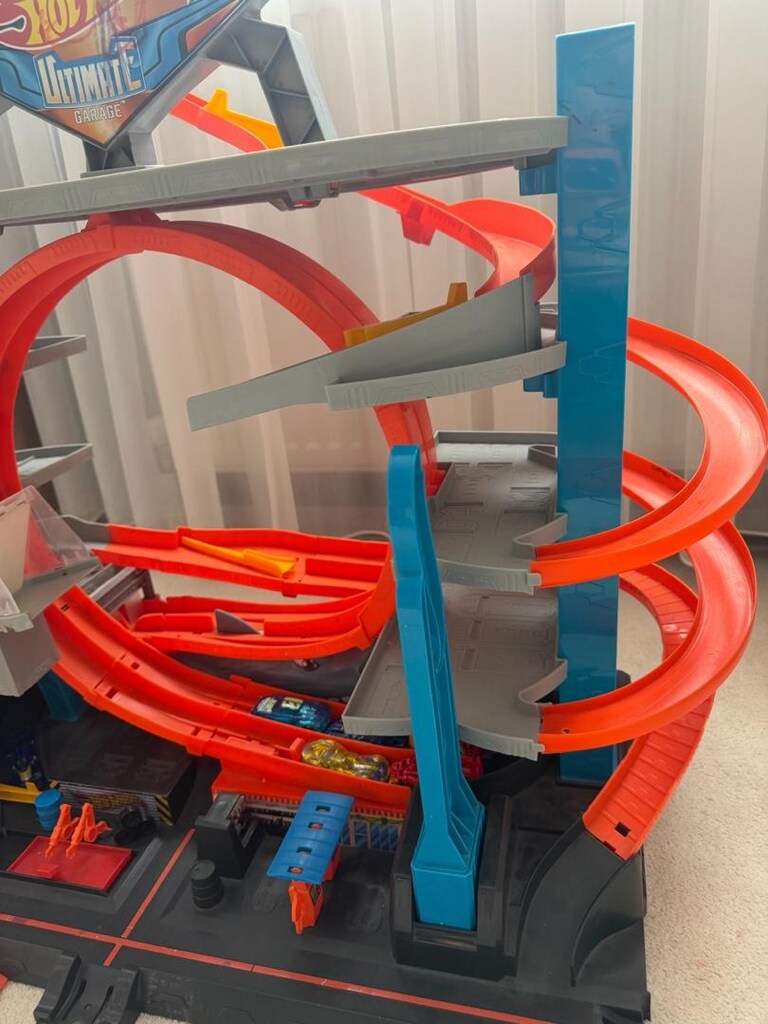 hotwheels ultimate garage - 5