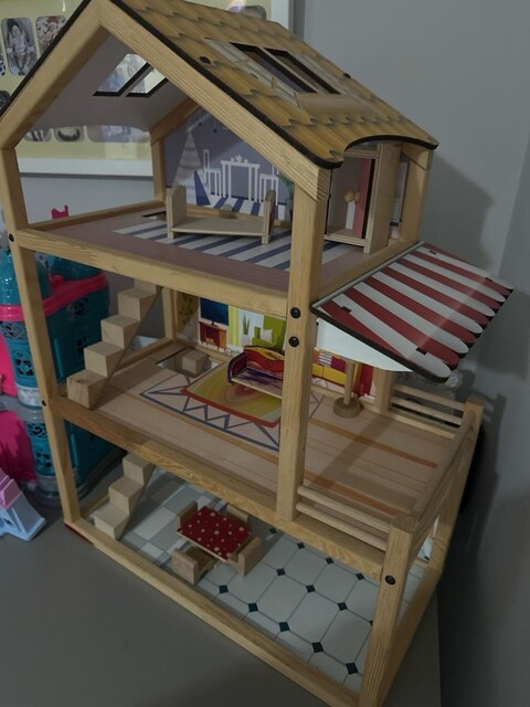 ahşap bebek oyun evi