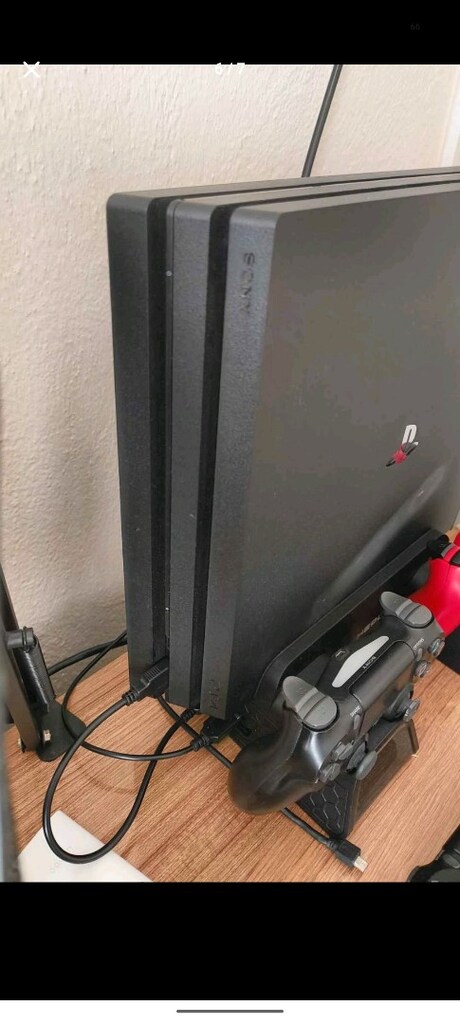 PS4 pro - 3