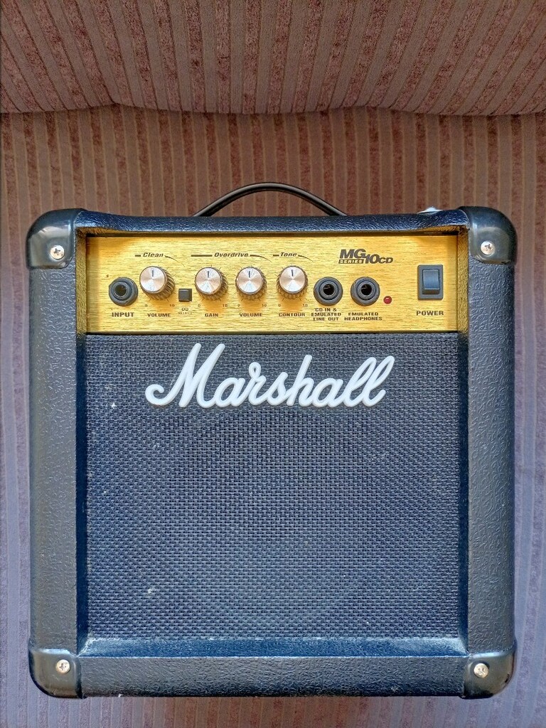 Marshall MG 10CD Akustik-Elektro Gitar Amfisi