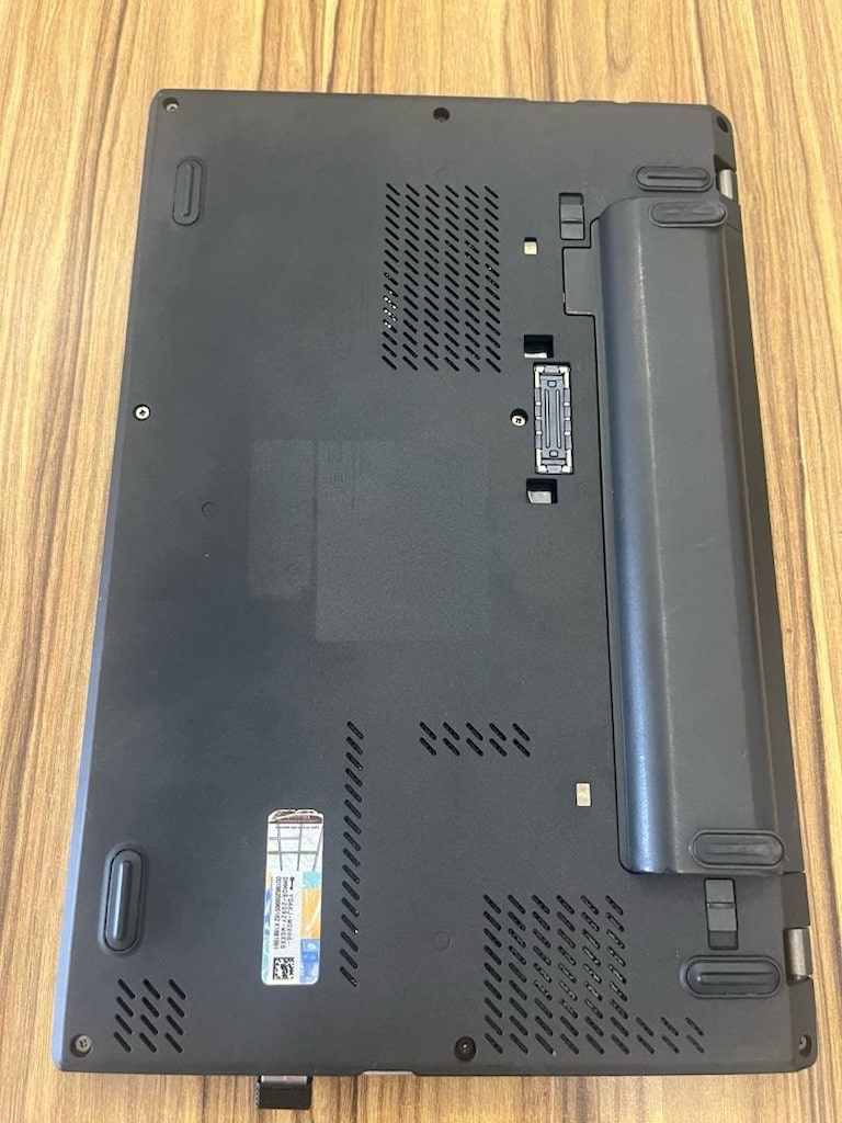 Sorunsuz Lenovo ThinkPad T550 i5 8GB RAM Laptop - 6