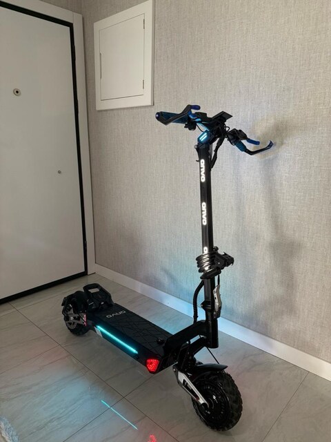 ONVO RX4 SCOOTER