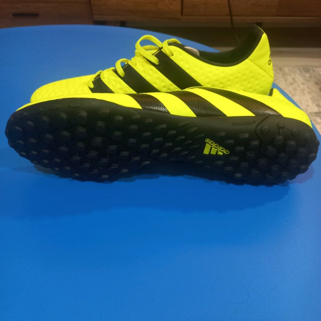 Adidas futbol ayakkabı - 3