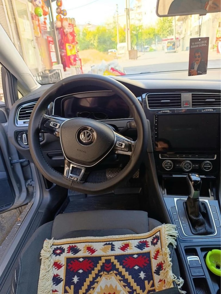 GOLF 7 - 5