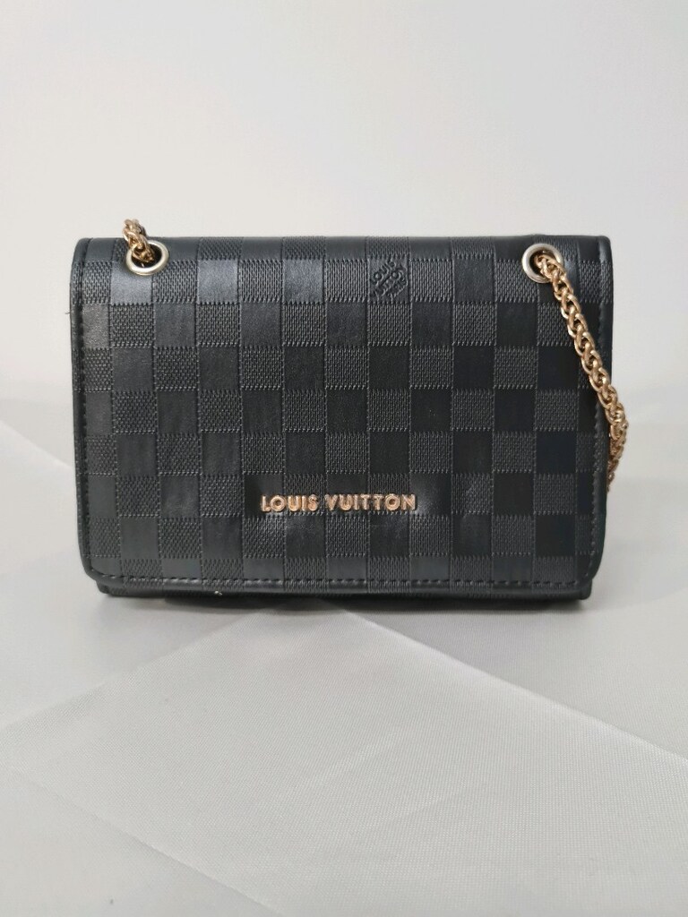 Louis Vuitton Siyah Çanta