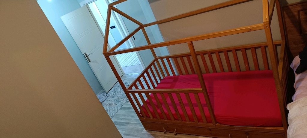 Montessori Yatak Ahşap Çatılı Altı Geniş Çekmeceli - 3
