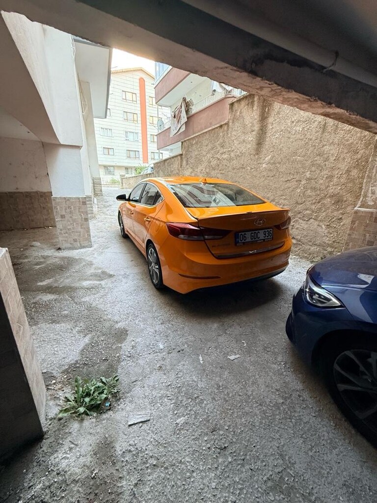 2017 ELANTRA - 10