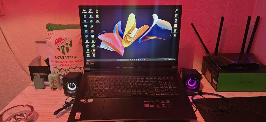 Acer nitro v17 AI - 5