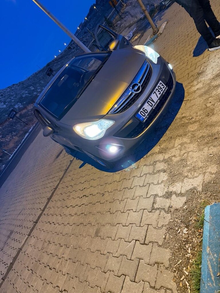 2012 model 13 çıkıslı 1.3 dizel corsa değişensiz boyasız - 2