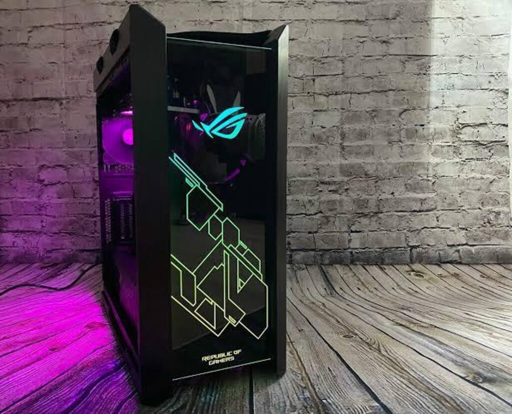 Asus ROG Strix Helios Kasa