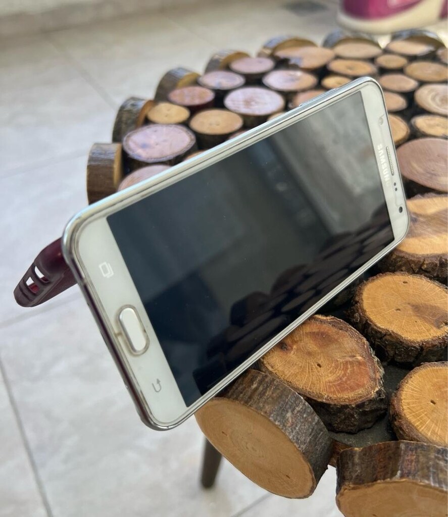 Samsung Galaxy J700M - 3