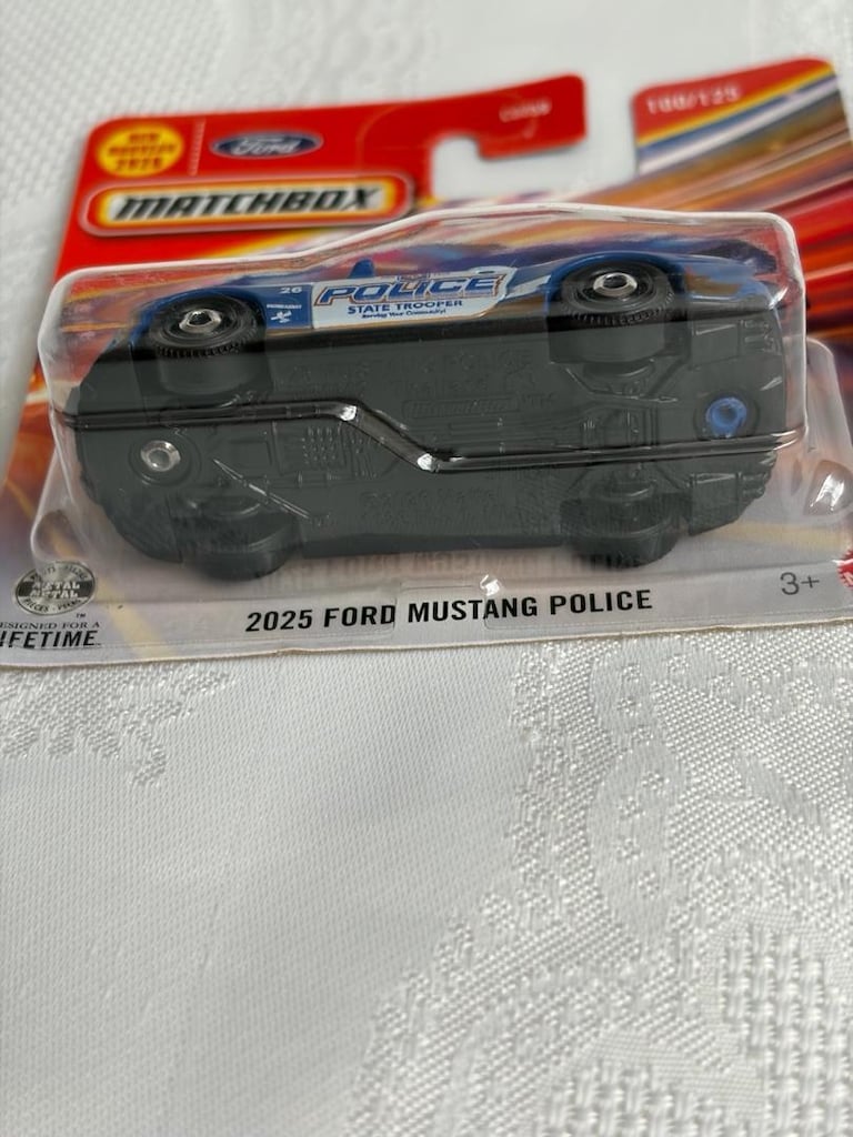 matchbox 2025 FORD MUSTANG POLİCE metal polis arabası - 8
