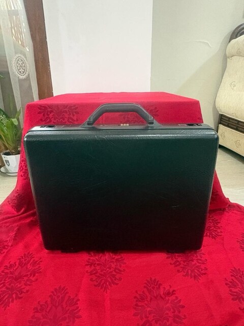 Samsonite Oyster 4781 – Large Business Attaché (1987 – Belgium) – NOS