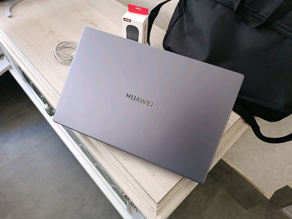 Temiz / Sorunsuz] Huawei MateBook D15 - i5 1135G7 / 8GB RAM / 512GB SS - 4