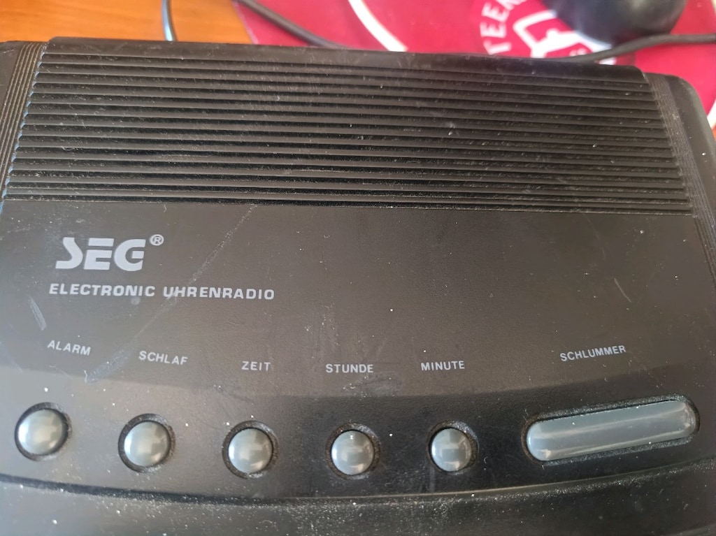 SEG Dijital Çalar Saat Radyo Alarm - 4
