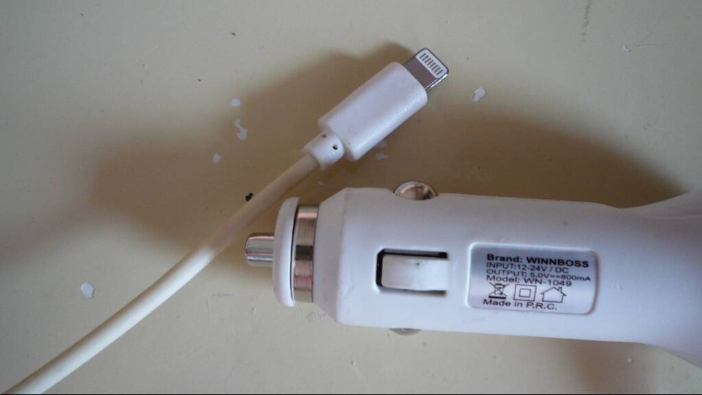 iPhone Lightning Uçlu Araç Şarj Cihazı - 3