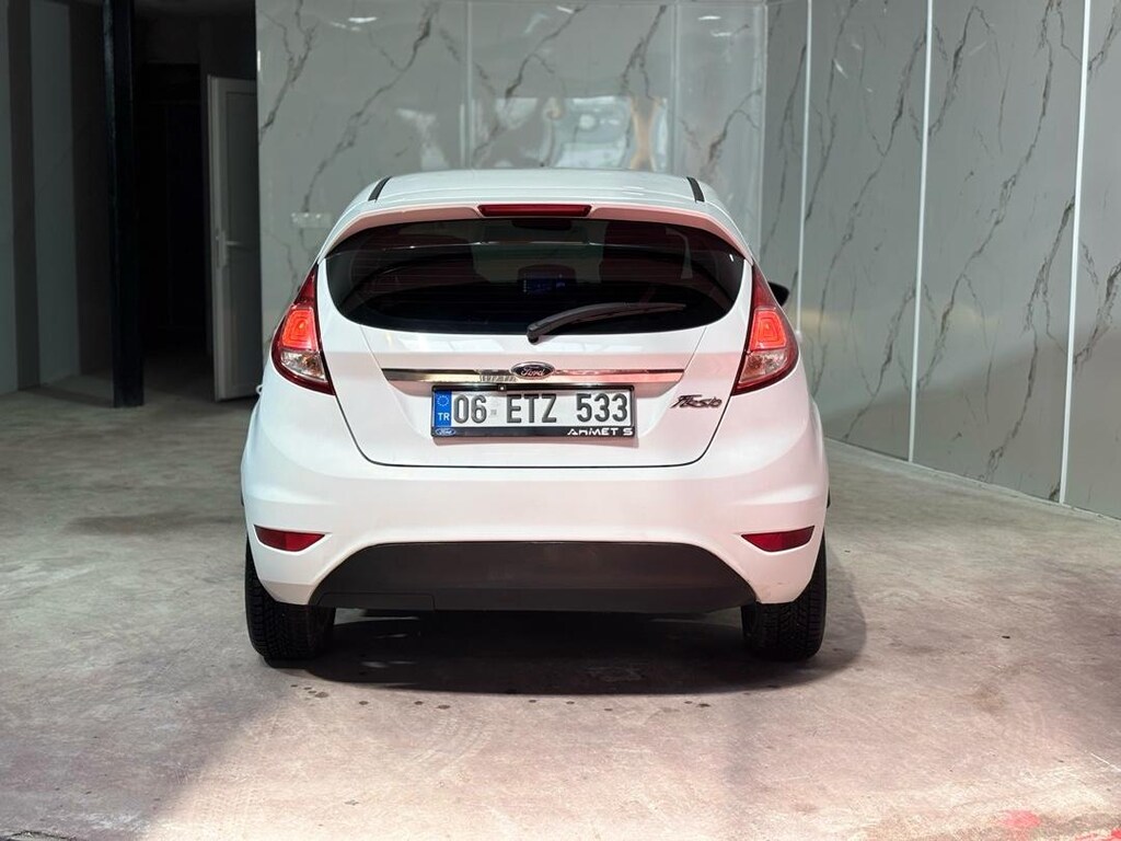 Ford Fiesta - 7