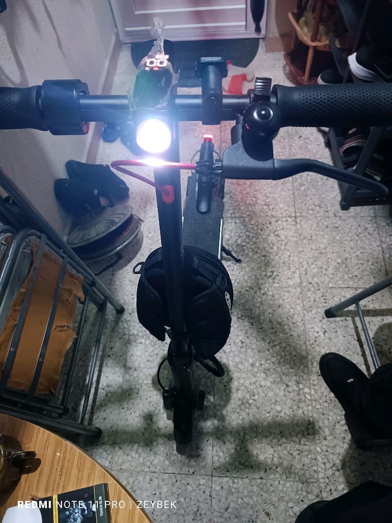 elektrikli scoter jelatinleri üstünde temizdir çift bataryali - 2