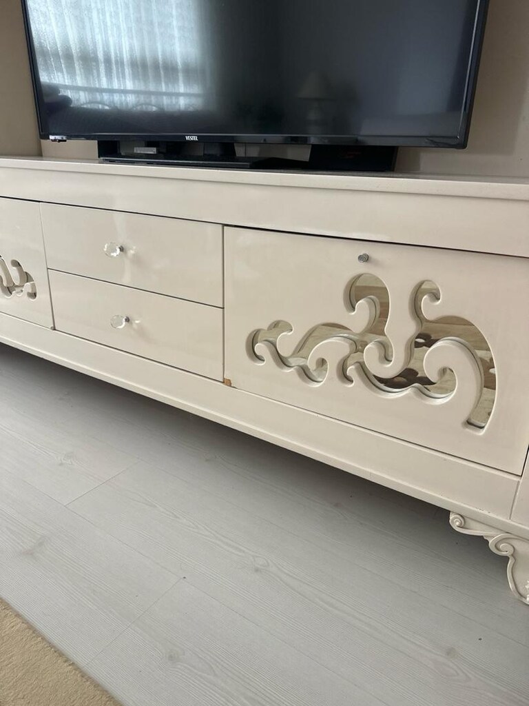 tv ünitesi ve dolabı - 9