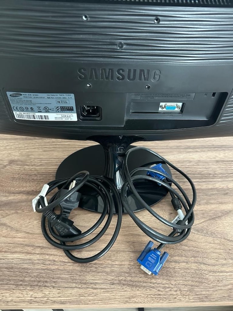 SAMSUNG MONİTÖR - 6