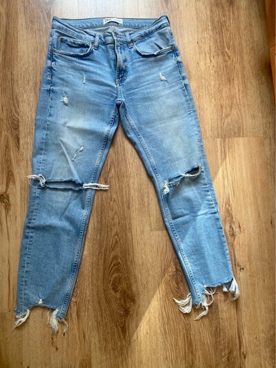 Açık Mavi Yırtık Denim Jean