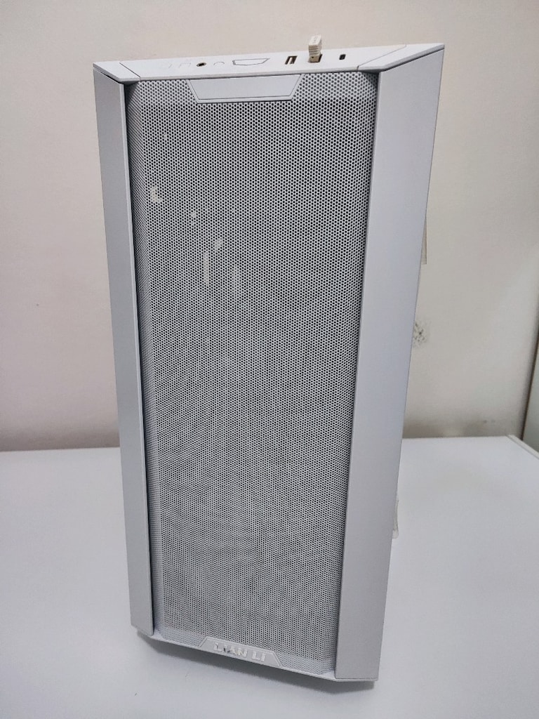 Full Set Gaming/Render PC - RTX 5070 & Ryzen 9 9950X, 32GB, 1TB SSD
