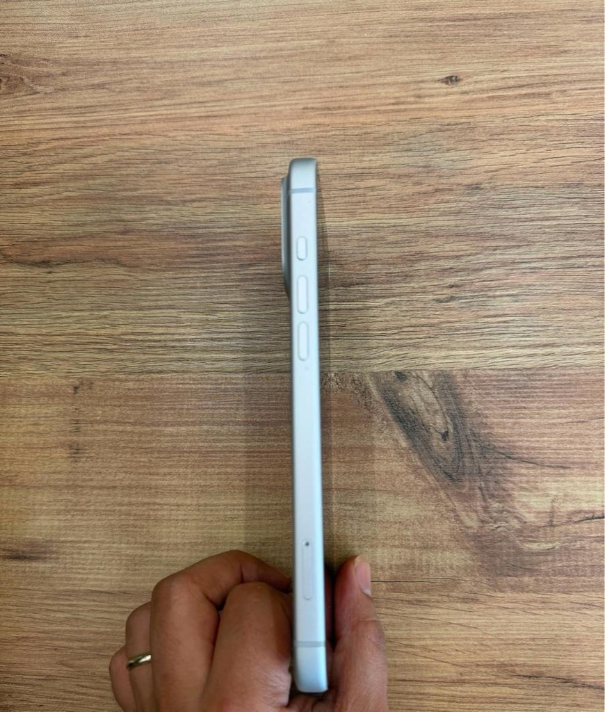 iPhone 17 pro max - 4