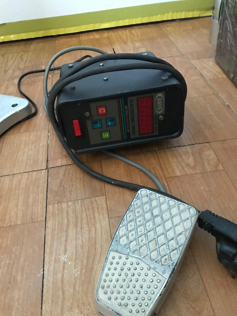Elektrikli çıt çıt kuş gözü düğme rivet çakma makinesi - 4