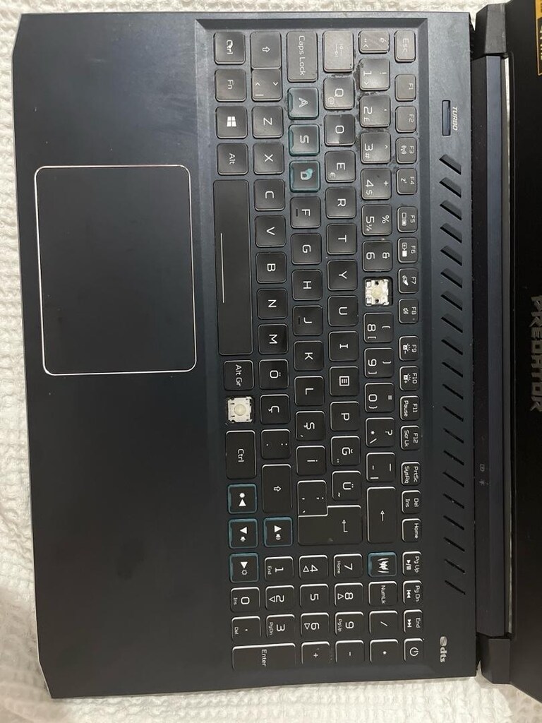 Acer Predator Helios 300 N20C3 – Anakart Arızalı / Ekran Sağlam - 3