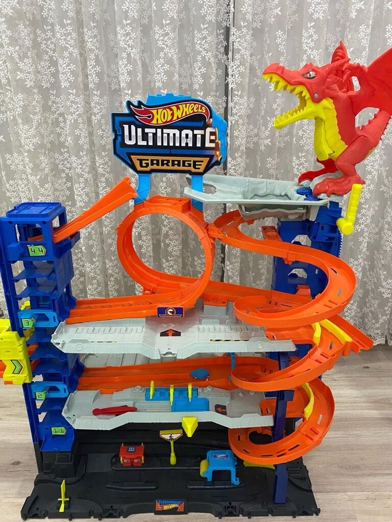Hotwheels Ultimate Garage - 2