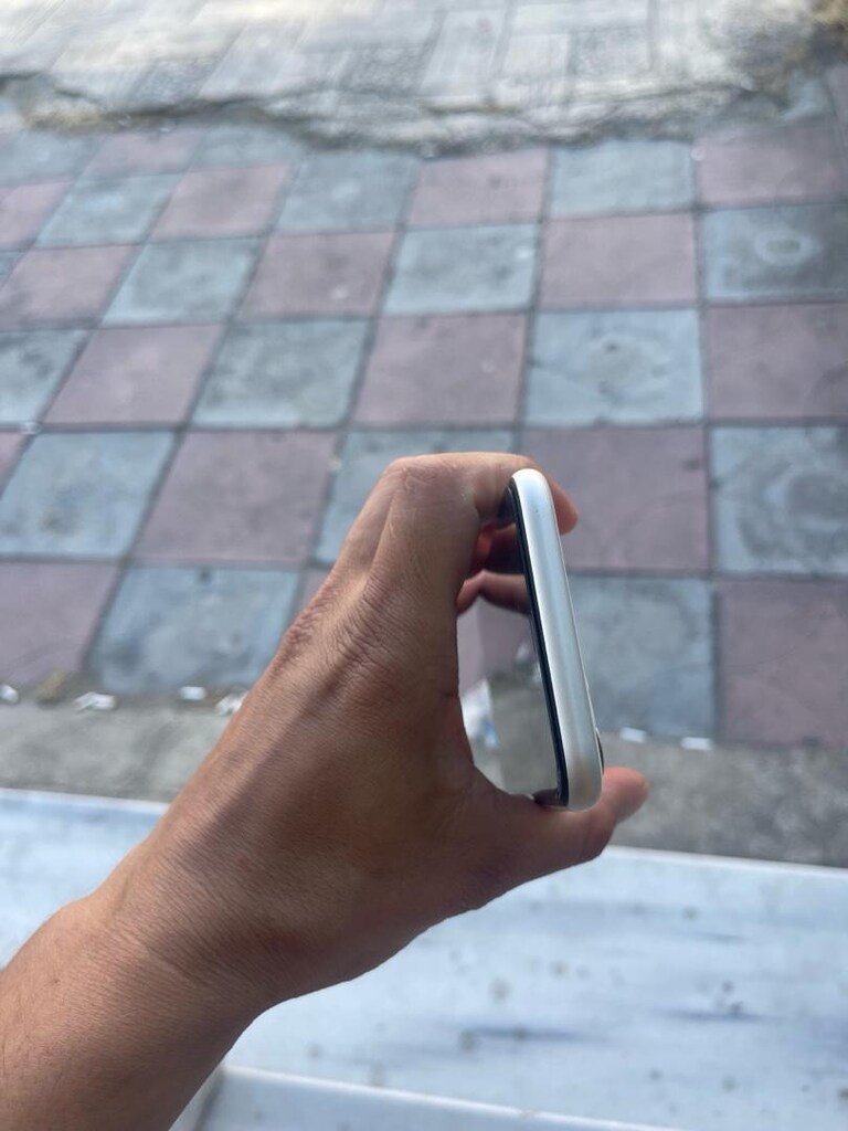 iPhone 11 - 3
