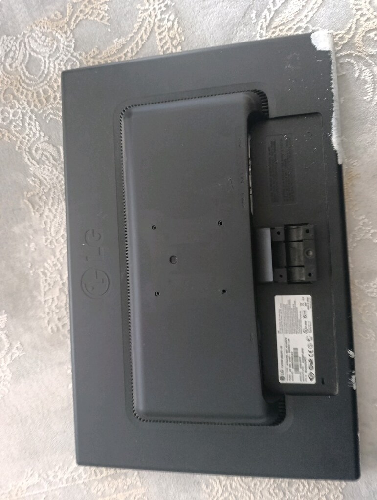 LG 2242 Monitör - 4