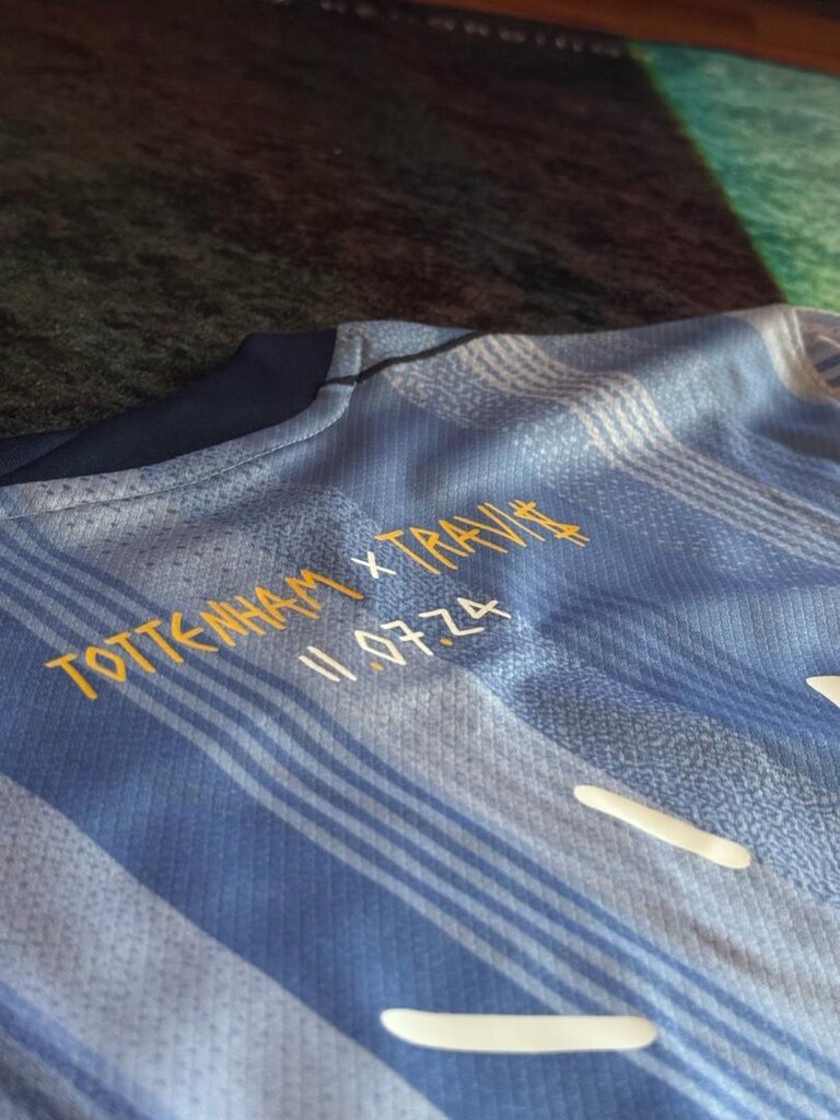 Tottenham Hotspur x Travis Scott forma - 5