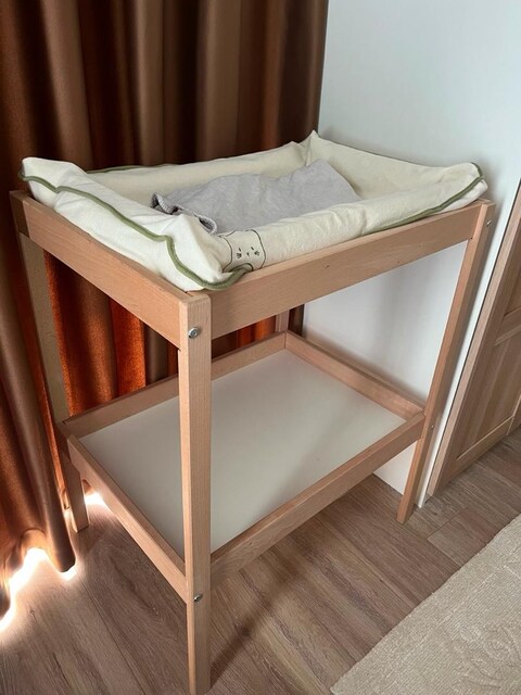 ikea alt değiştirme masası