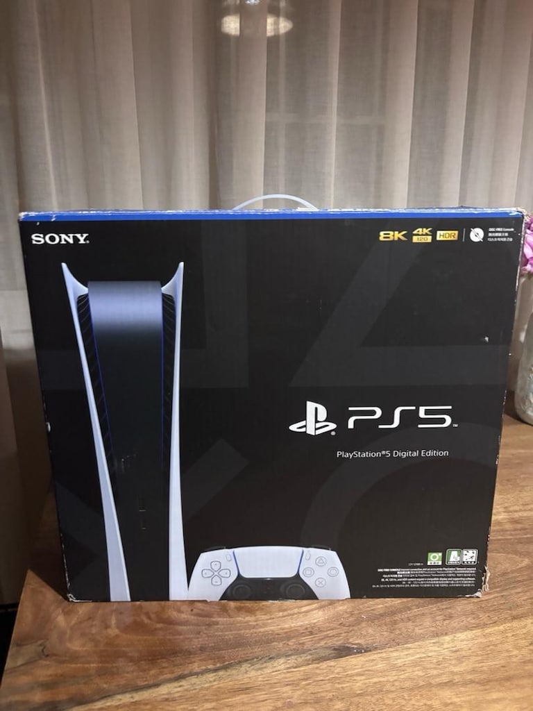 Play Station 5 - 5