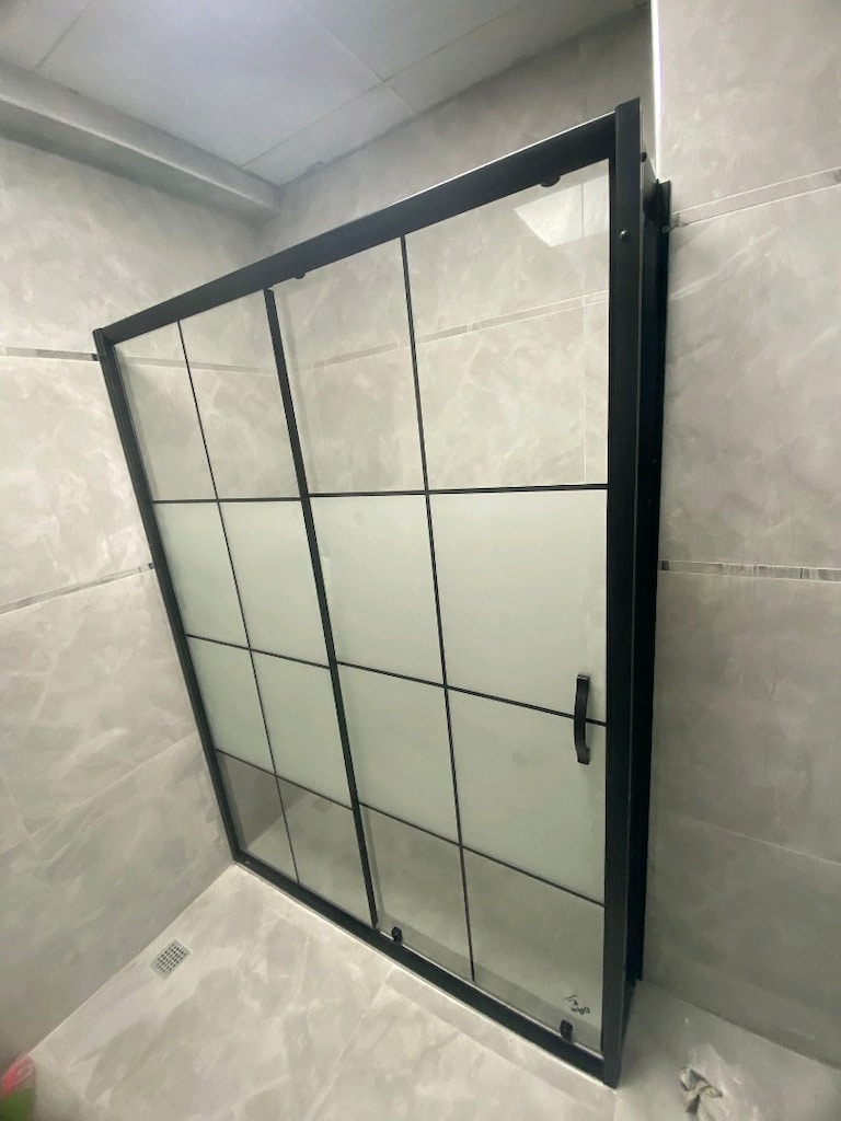 DUŞAKABİNDE FIRSAT - 16