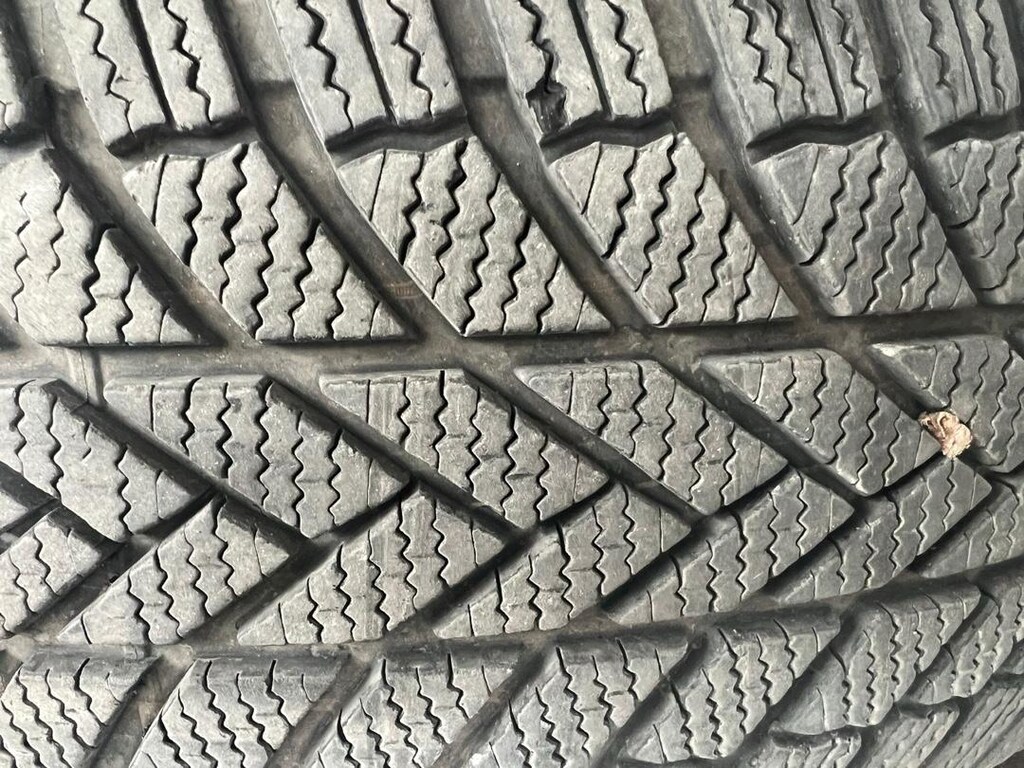 sıfır ayarında Bridgestone Blizzak kış kastiği - 2