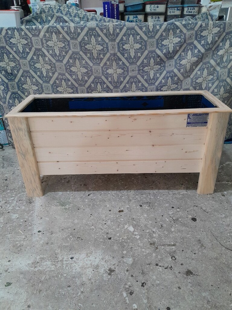Ahşap saksı - çiçeklik - 10